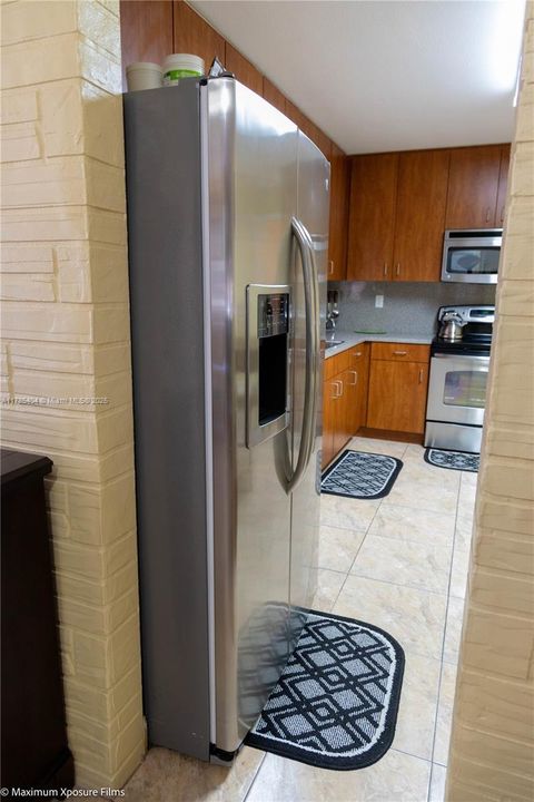 Недавно продано: $590,000 (3 спален, 2 ванн, 1658 Квадратных фут)