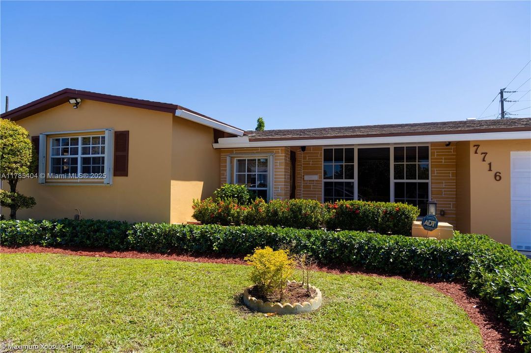 Недавно продано: $590,000 (3 спален, 2 ванн, 1658 Квадратных фут)