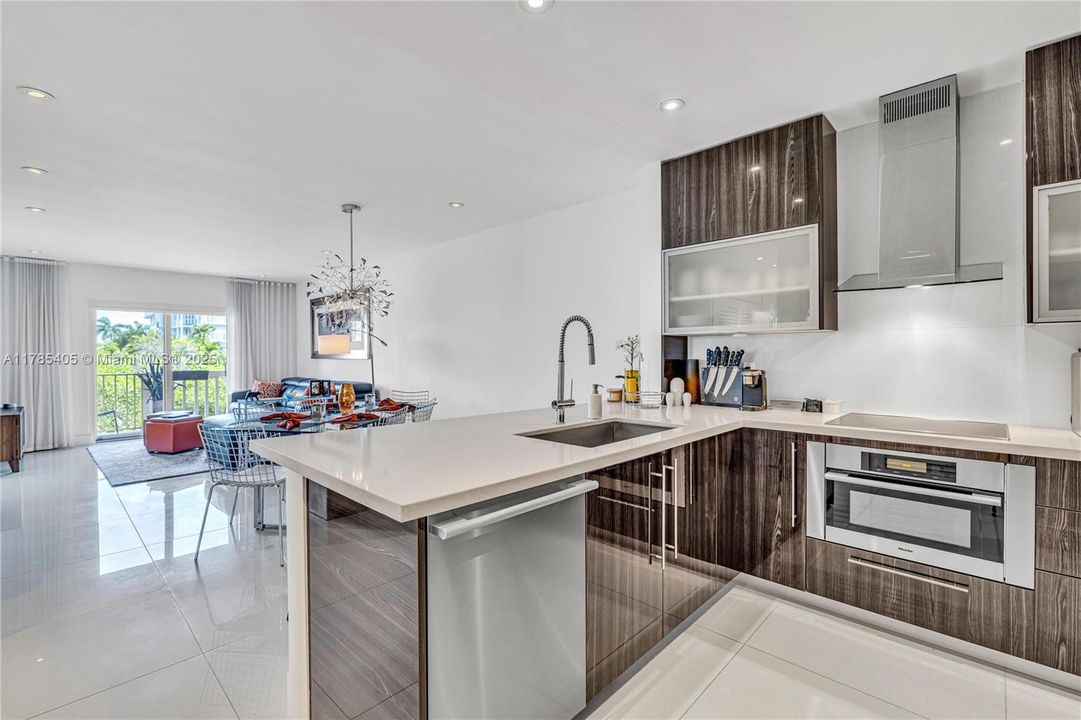 На продажу: $515,000 (2 спален, 2 ванн, 1053 Квадратных фут)