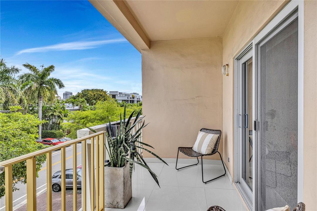 На продажу: $515,000 (2 спален, 2 ванн, 1053 Квадратных фут)