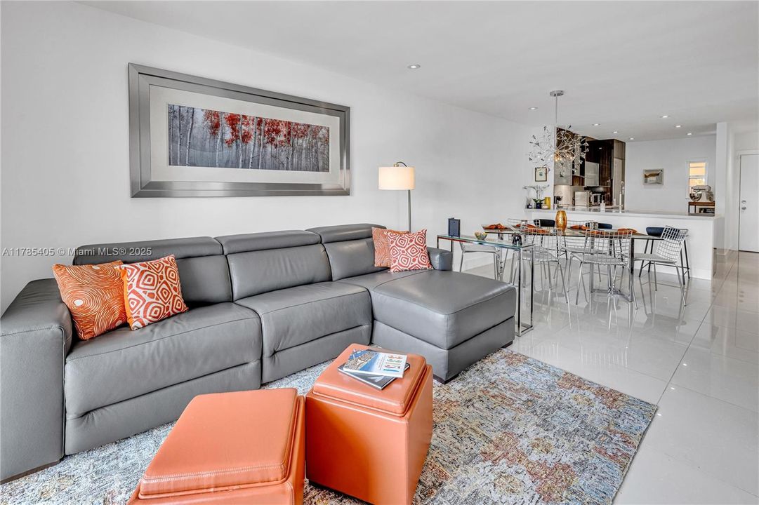 На продажу: $515,000 (2 спален, 2 ванн, 1053 Квадратных фут)