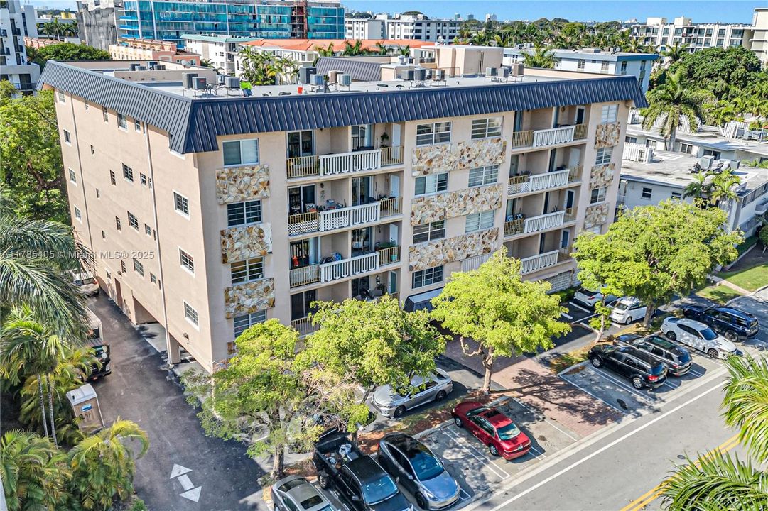 На продажу: $515,000 (2 спален, 2 ванн, 1053 Квадратных фут)