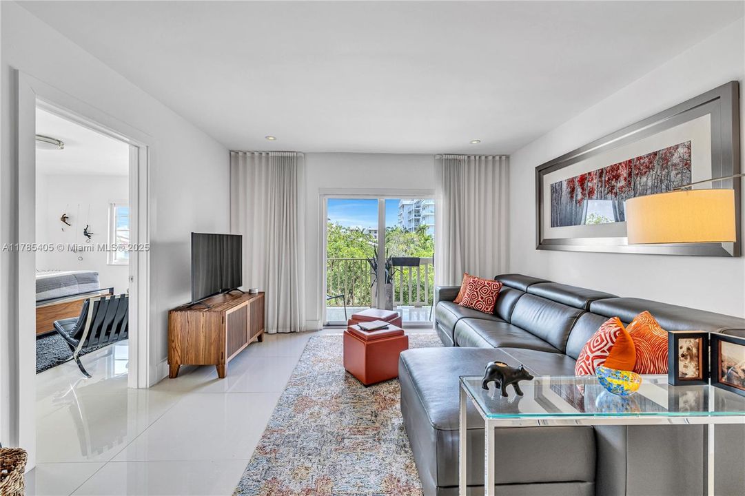 На продажу: $515,000 (2 спален, 2 ванн, 1053 Квадратных фут)