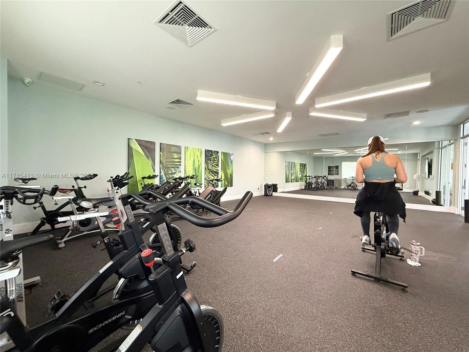 Недавно продано: $499,000 (2 спален, 2 ванн, 1129 Квадратных фут)