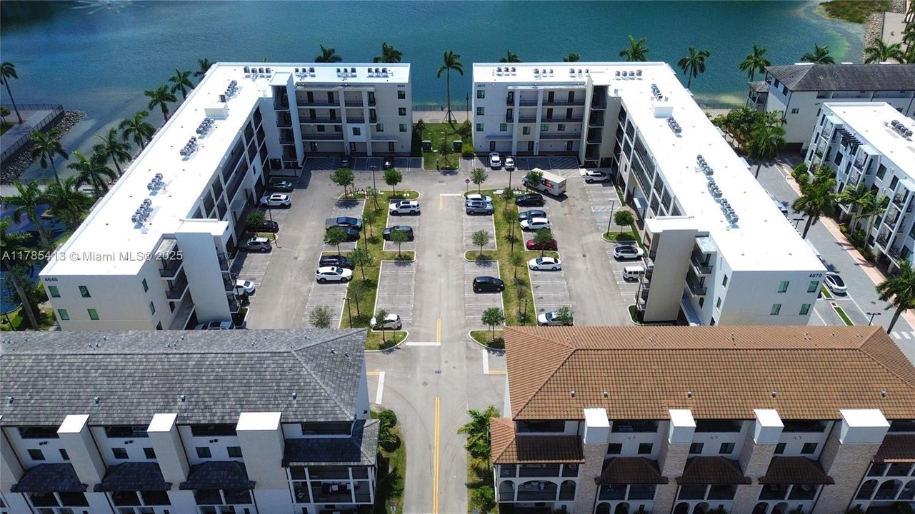 Недавно продано: $499,000 (2 спален, 2 ванн, 1129 Квадратных фут)