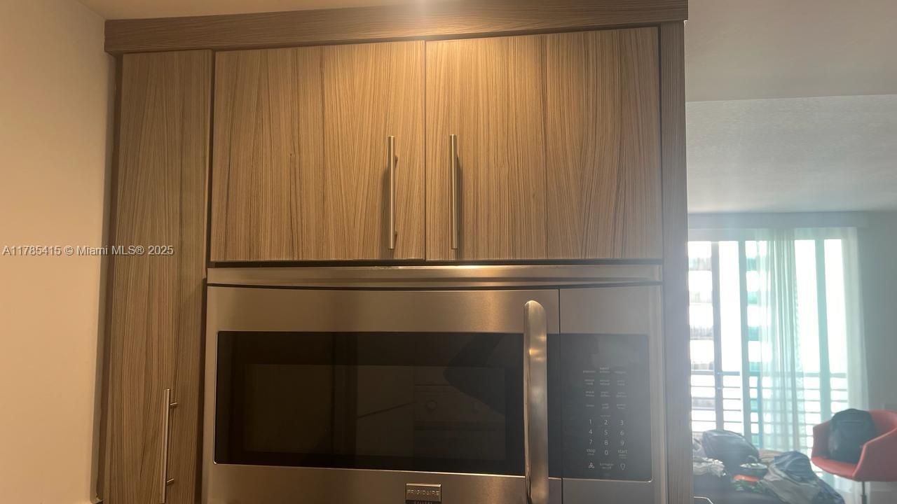 Vendido Recientemente: $390,000 (0 camas, 1 baños, 507 Pies cuadrados)