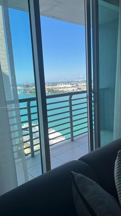 Vendido Recientemente: $390,000 (0 camas, 1 baños, 507 Pies cuadrados)