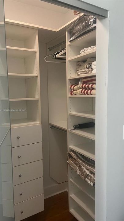 Vendido Recientemente: $390,000 (0 camas, 1 baños, 507 Pies cuadrados)