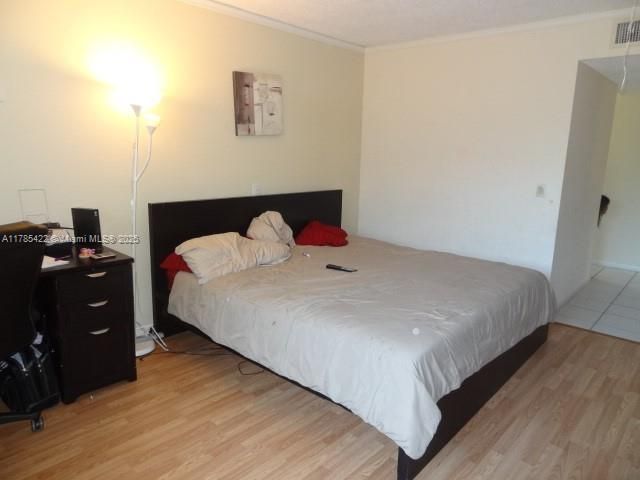 For Sale: $334,000 (2 beds, 2 baths, 1256 Square Feet)