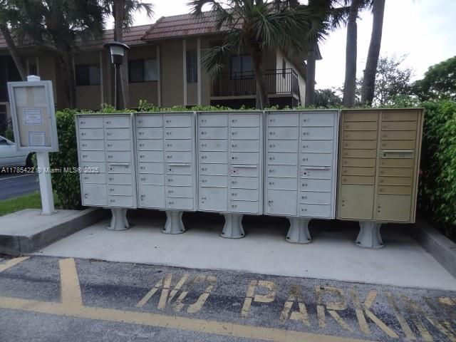 For Sale: $334,000 (2 beds, 2 baths, 1256 Square Feet)