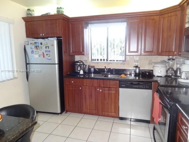 For Sale: $334,000 (2 beds, 2 baths, 1256 Square Feet)