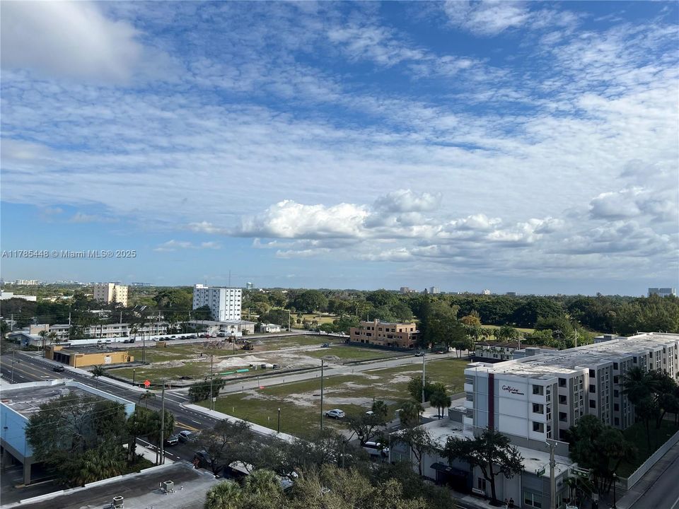 En Venta: $348,000 (2 camas, 2 baños, 1036 Pies cuadrados)