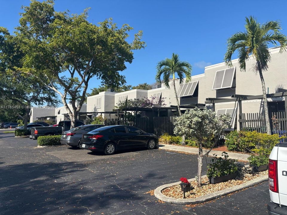 Recently Sold: $365,000 (2 beds, 1 baths, 1482 Square Feet)