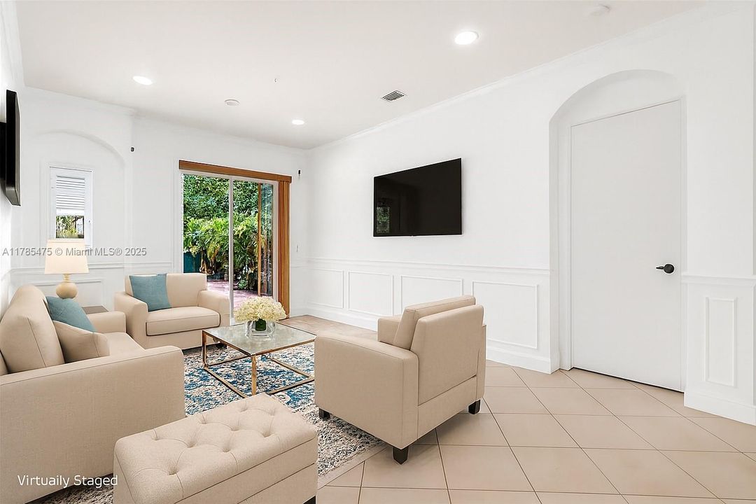 Recently Sold: $615,000 (4 beds, 3 baths, 1960 Square Feet)