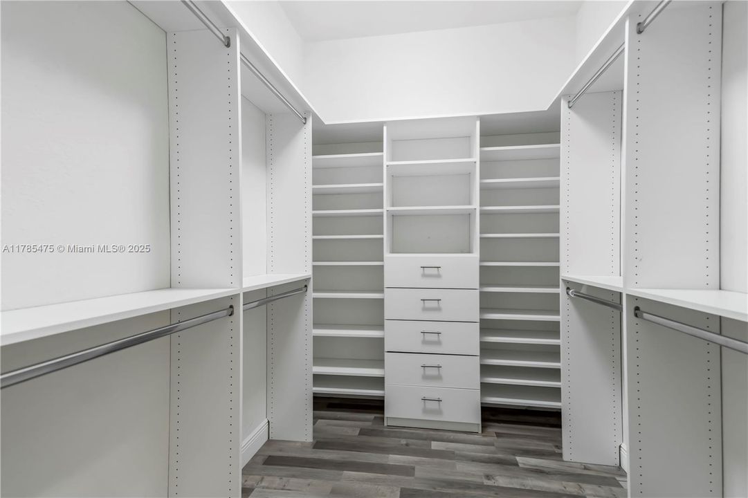 Recently Sold: $615,000 (4 beds, 3 baths, 1960 Square Feet)