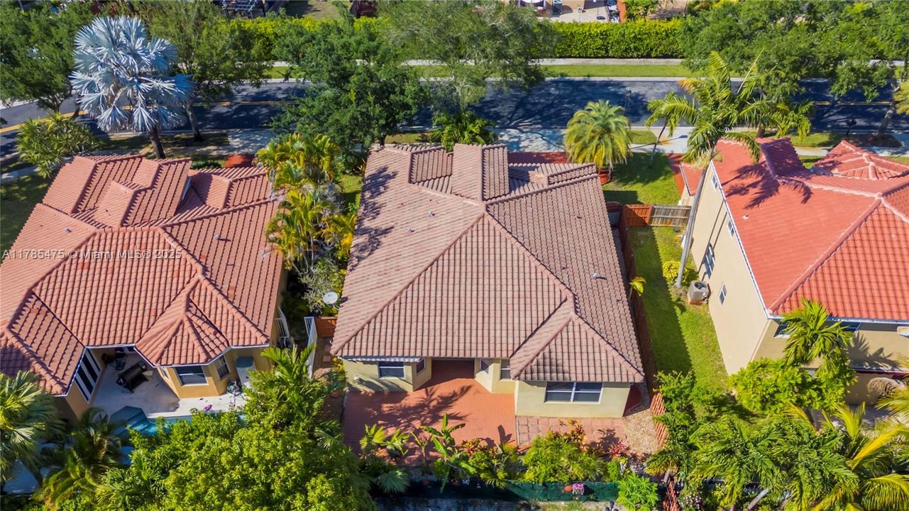 Recently Sold: $615,000 (4 beds, 3 baths, 1960 Square Feet)