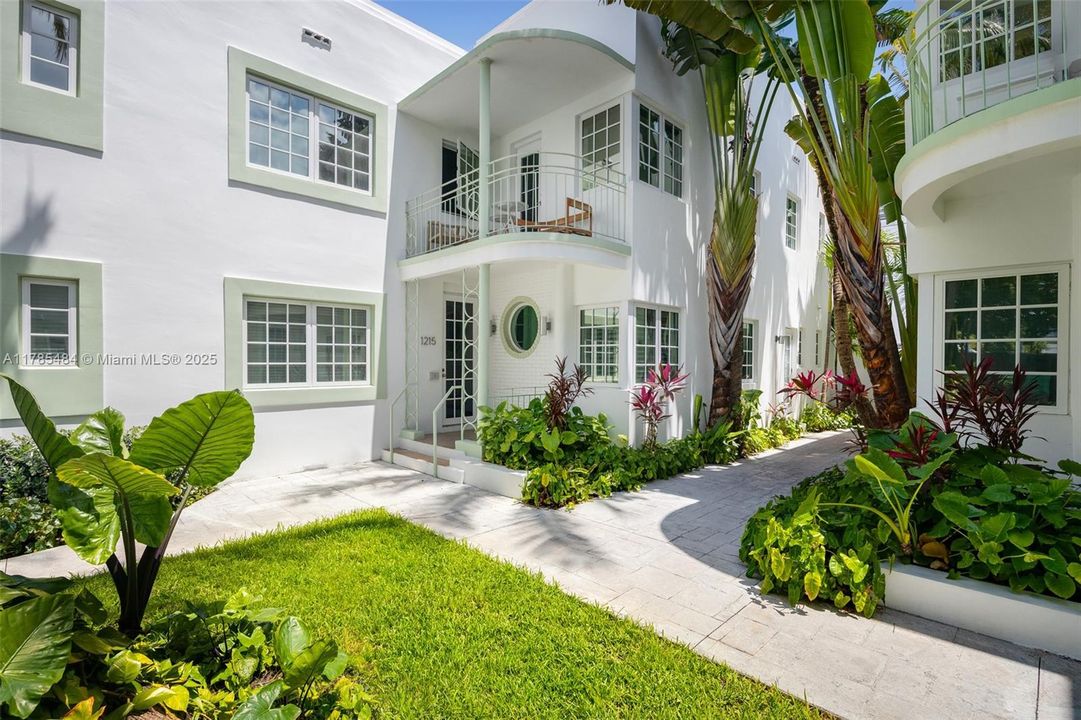 Vendido Recientemente: $370,000 (1 camas, 1 baños, 729 Pies cuadrados)