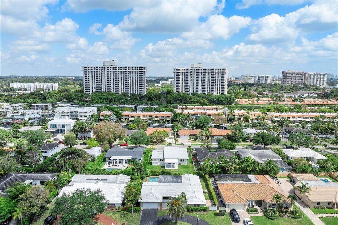 Recently Sold: $1,600,000 (3 beds, 3 baths, 2492 Square Feet)