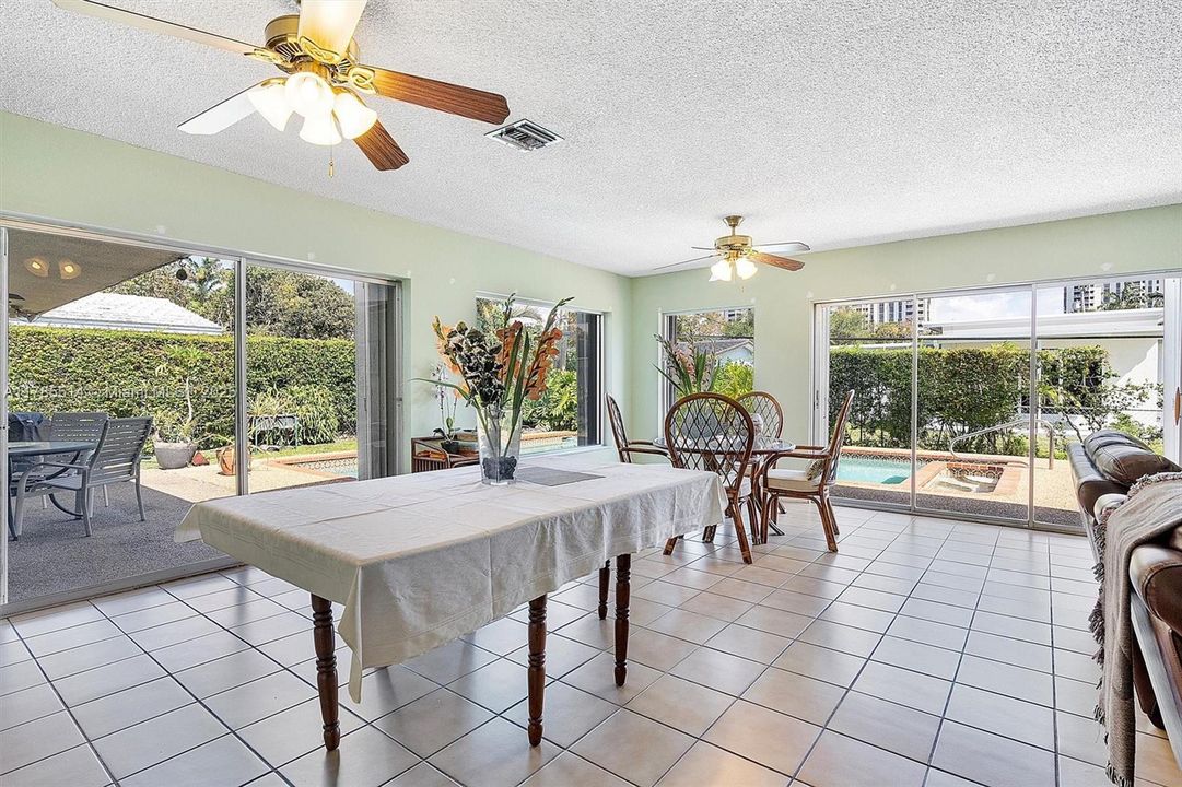 Recently Sold: $1,600,000 (3 beds, 3 baths, 2492 Square Feet)