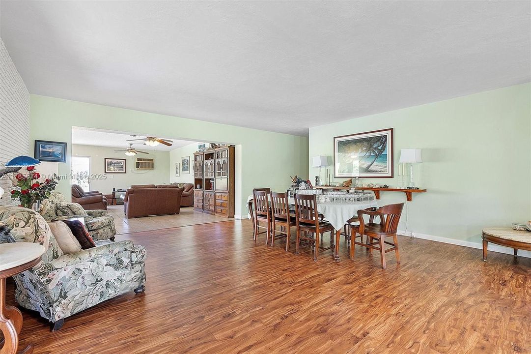 Recently Sold: $1,600,000 (3 beds, 3 baths, 2492 Square Feet)