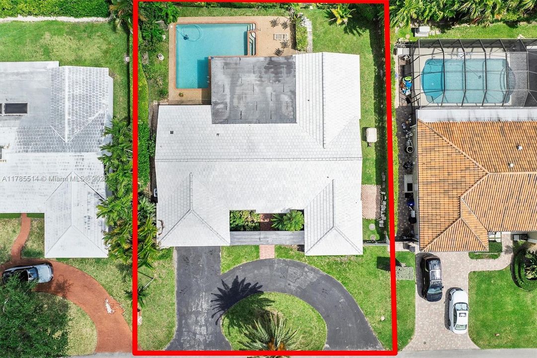 Recently Sold: $1,600,000 (3 beds, 3 baths, 2492 Square Feet)
