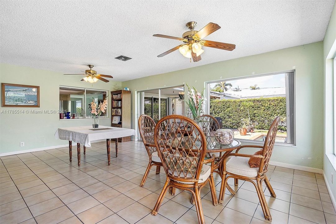 Recently Sold: $1,600,000 (3 beds, 3 baths, 2492 Square Feet)