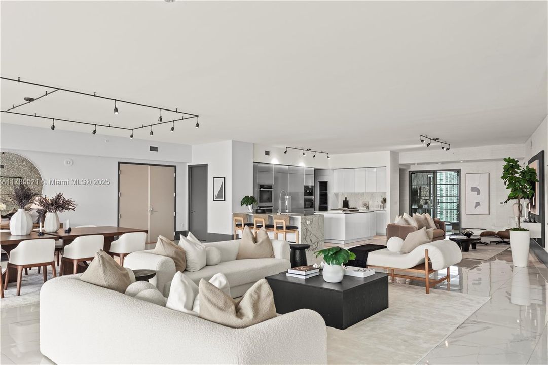 Recently Sold: $4,479,000 (4 beds, 5 baths, 4119 Square Feet)