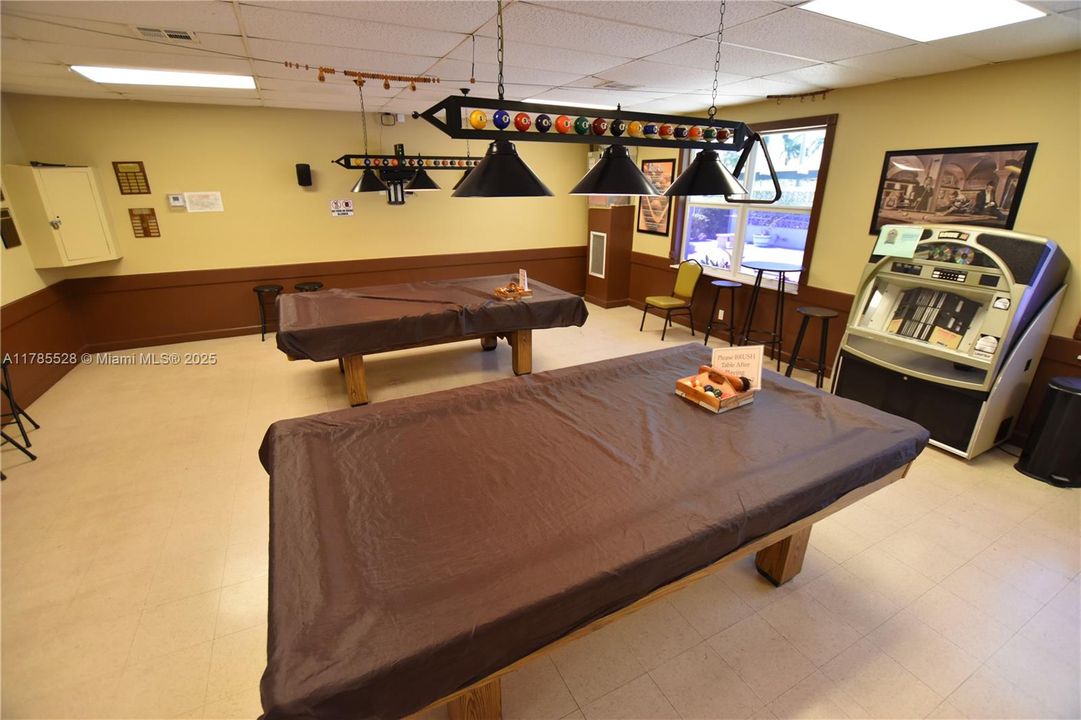 На продажу: $168,000 (2 спален, 2 ванн, 910 Квадратных фут)