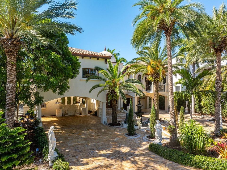 For Sale: $11,495,000 (9 beds, 8 baths, 0 Square Feet)
