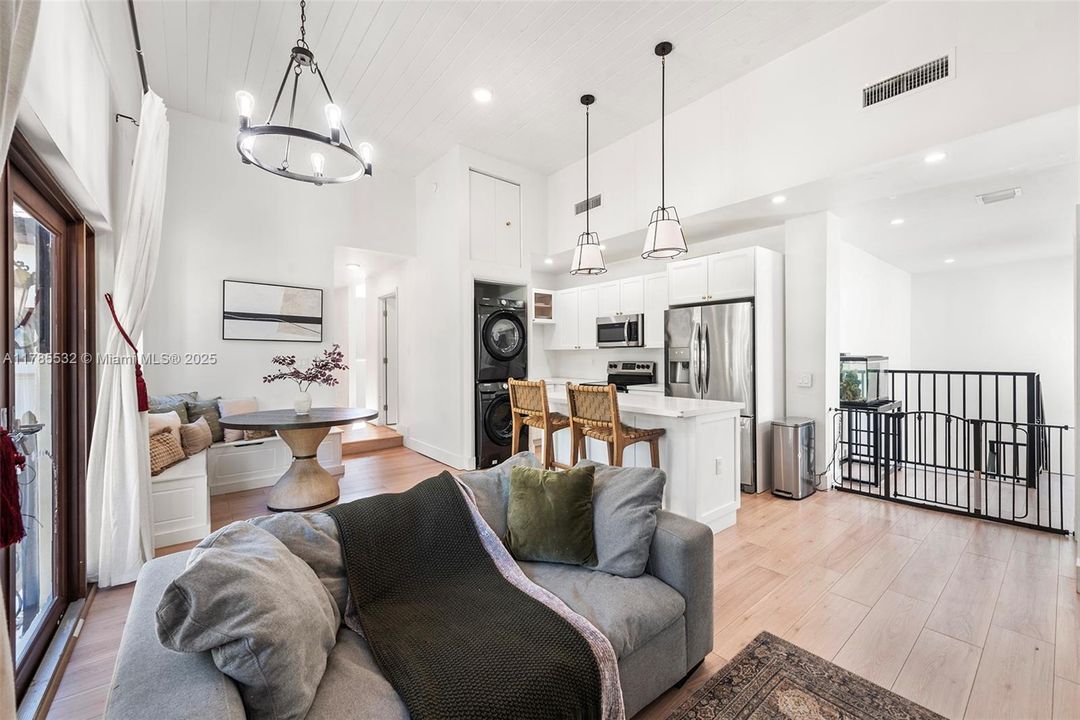 For Sale: $11,495,000 (9 beds, 8 baths, 0 Square Feet)