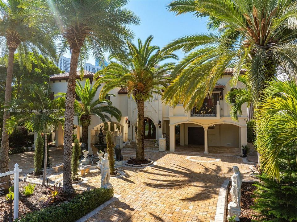 For Sale: $11,495,000 (9 beds, 8 baths, 0 Square Feet)