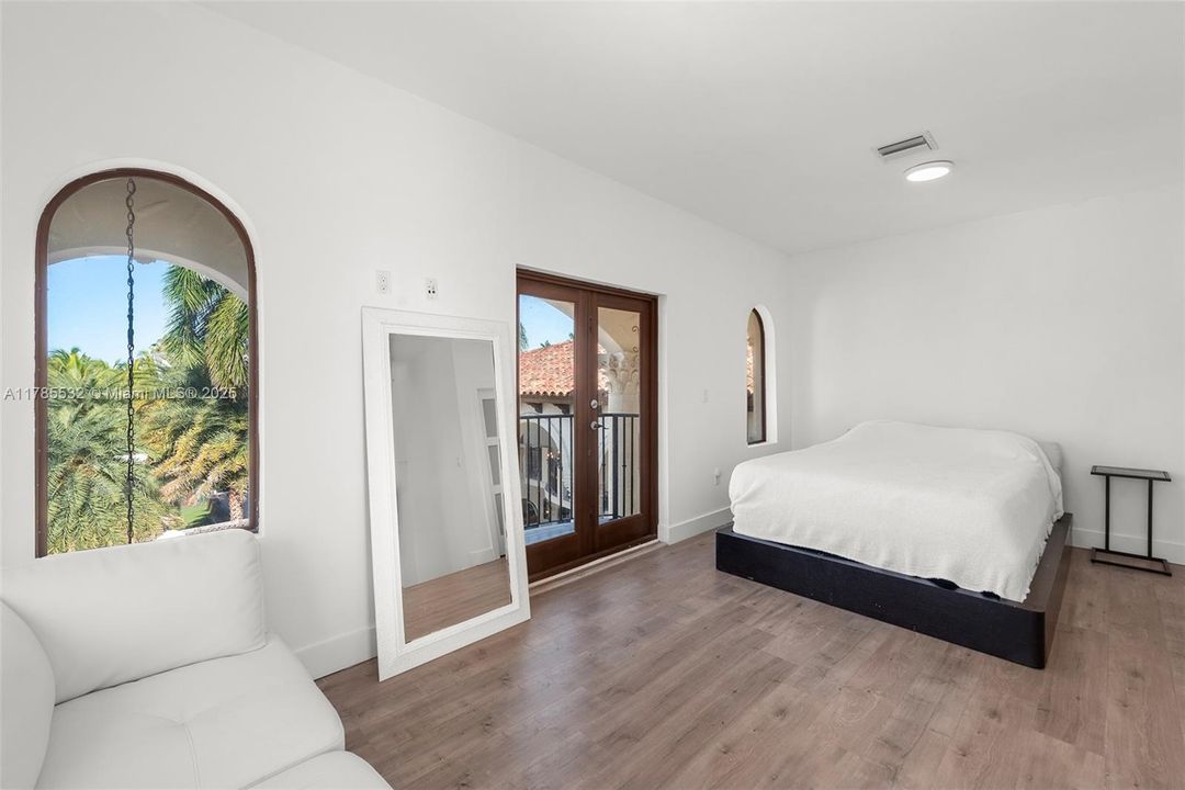 For Sale: $11,495,000 (9 beds, 8 baths, 0 Square Feet)