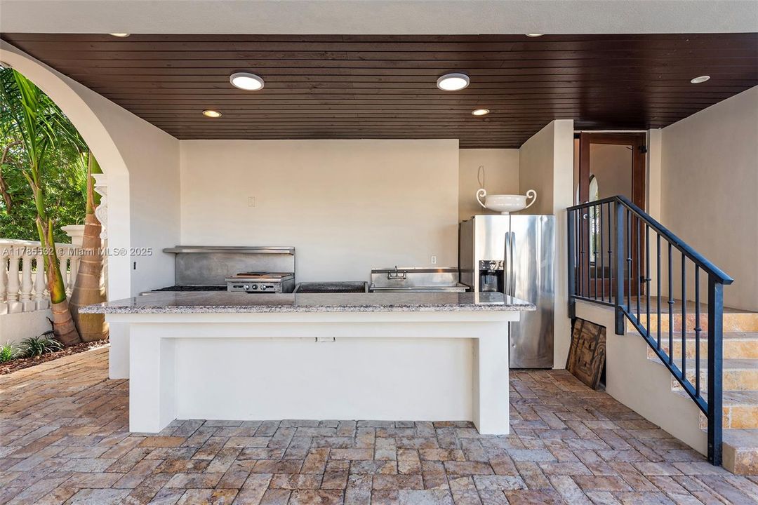 For Sale: $11,495,000 (9 beds, 8 baths, 0 Square Feet)