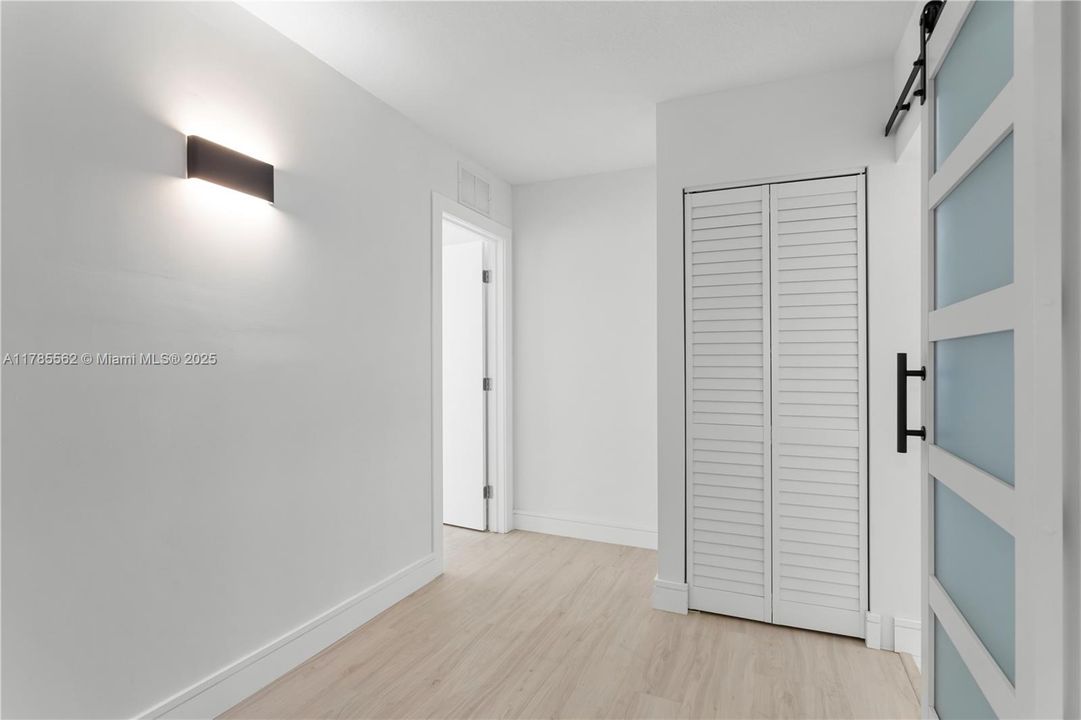 entrance to bed downstairs