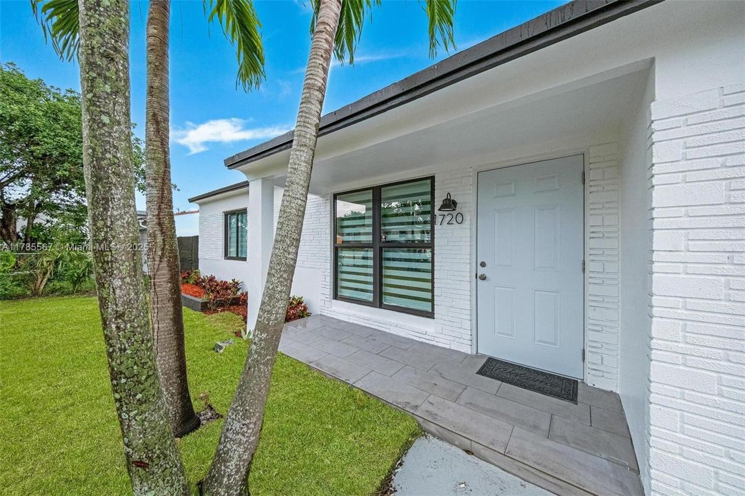 Vendido Recientemente: $499,000 (2 camas, 2 baños, 1166 Pies cuadrados)