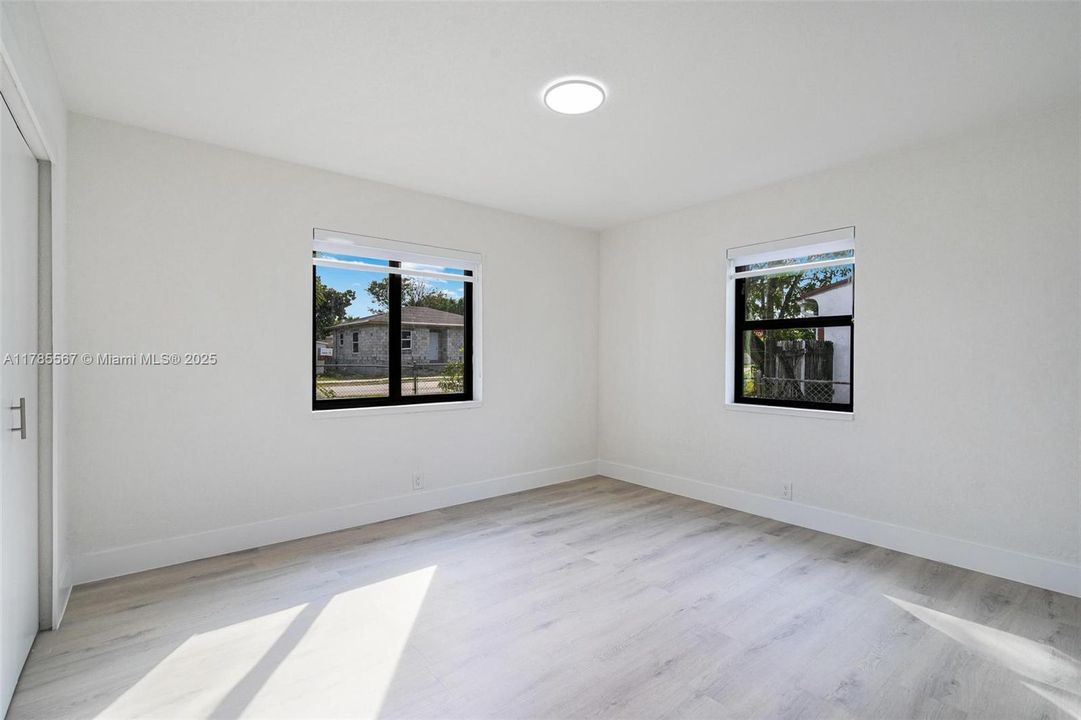 Vendido Recientemente: $499,000 (2 camas, 2 baños, 1166 Pies cuadrados)