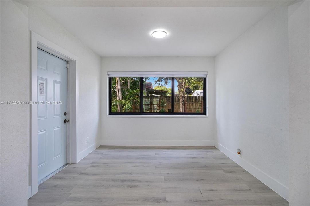 Vendido Recientemente: $499,000 (2 camas, 2 baños, 1166 Pies cuadrados)