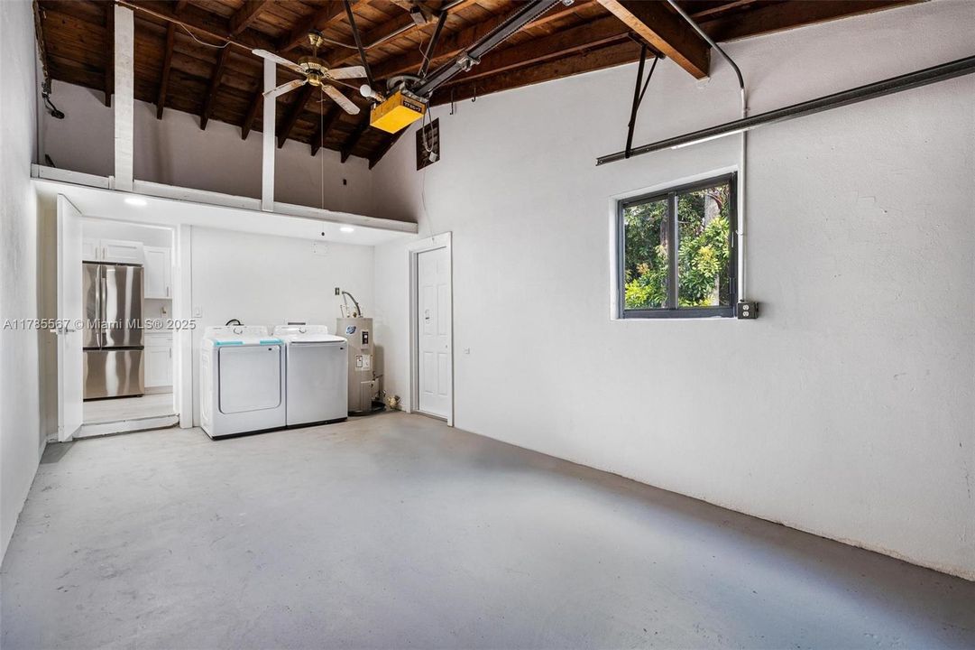 Vendido Recientemente: $499,000 (2 camas, 2 baños, 1166 Pies cuadrados)