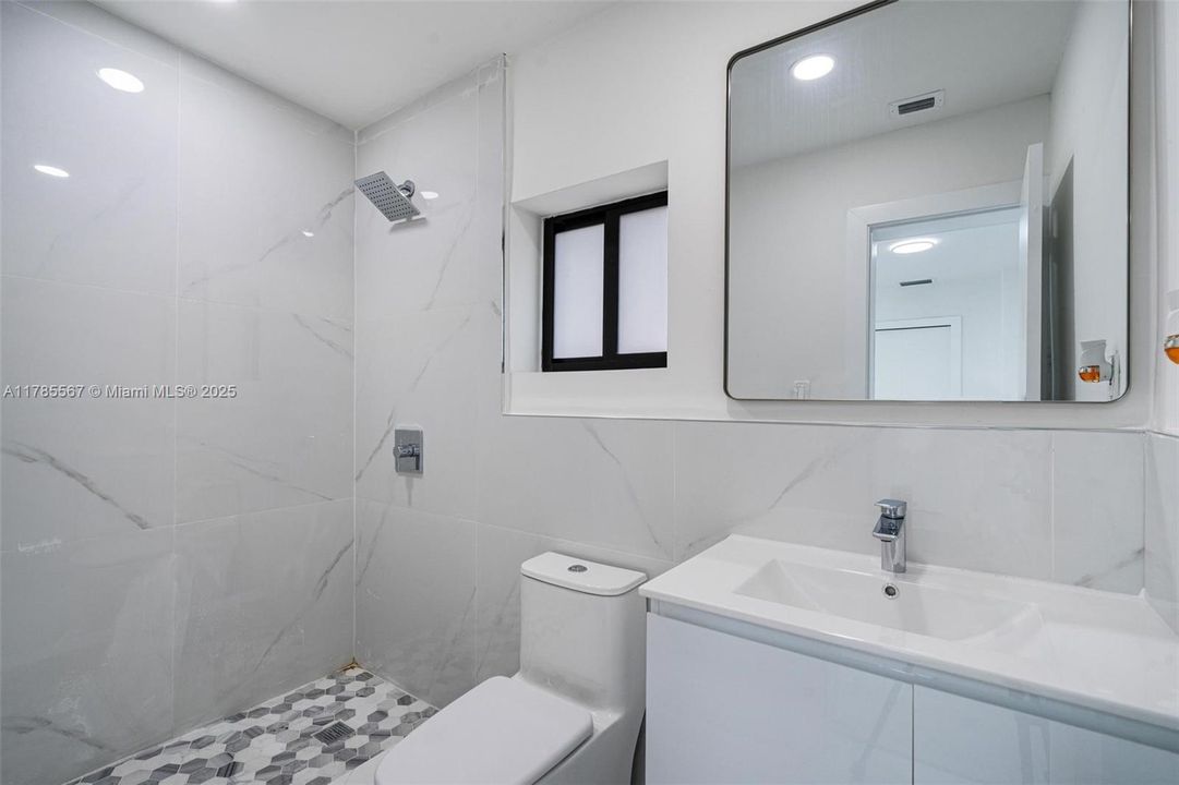 Vendido Recientemente: $499,000 (2 camas, 2 baños, 1166 Pies cuadrados)