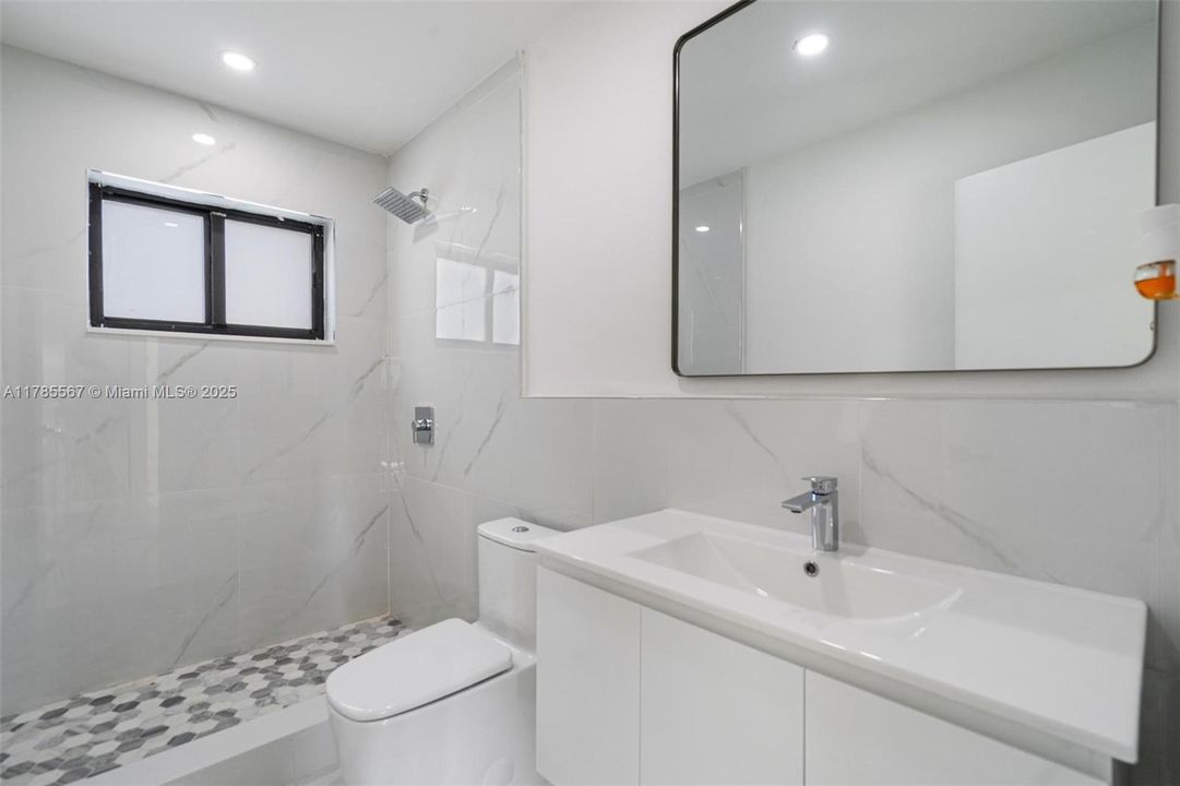 Vendido Recientemente: $499,000 (2 camas, 2 baños, 1166 Pies cuadrados)