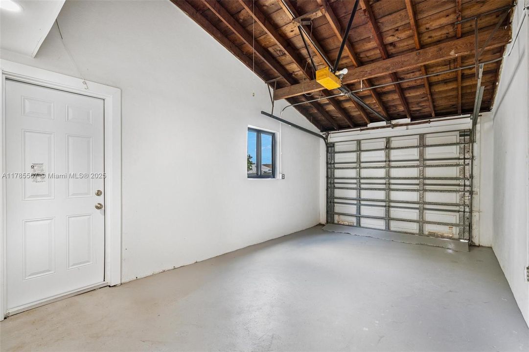 Vendido Recientemente: $499,000 (2 camas, 2 baños, 1166 Pies cuadrados)