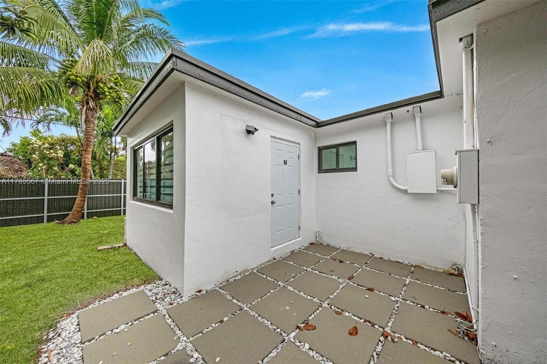 Vendido Recientemente: $499,000 (2 camas, 2 baños, 1166 Pies cuadrados)