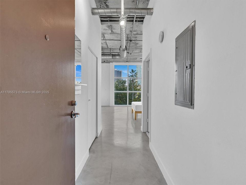 合同活跃: $295,000 (0 贝兹, 1 浴室, 505 平方英尺)