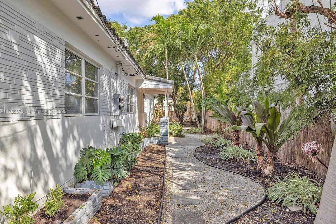 Недавно арендовано: $2,500 (2 спален, 1 ванн, 1440 Квадратных фут)