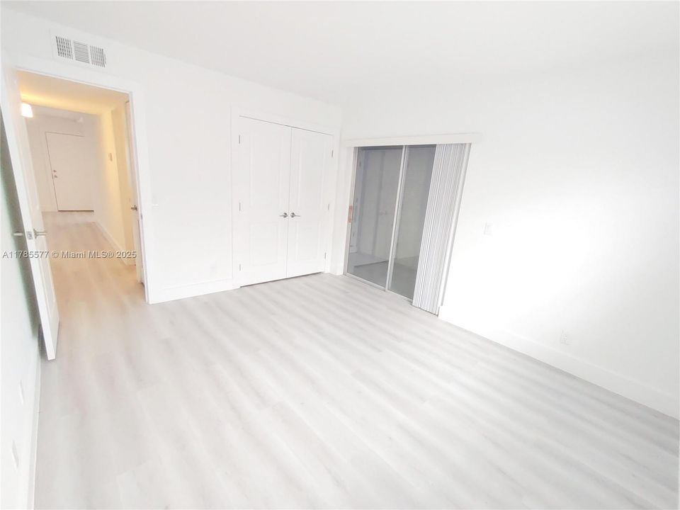 Vendido Recientemente: $119,000 (2 camas, 2 baños, 902 Pies cuadrados)