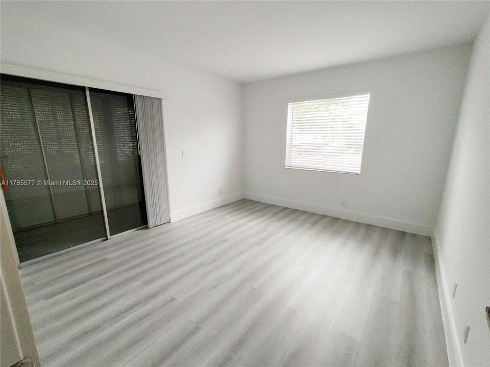 Vendido Recientemente: $119,000 (2 camas, 2 baños, 902 Pies cuadrados)