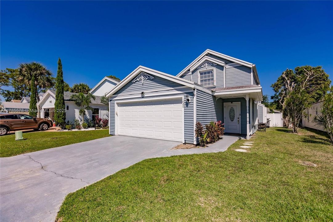 最近租的: $3,065 (3 贝兹, 2 浴室, 1636 平方英尺)