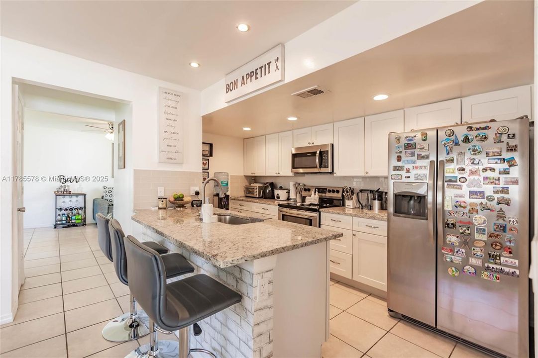 最近租的: $3,065 (3 贝兹, 2 浴室, 1636 平方英尺)