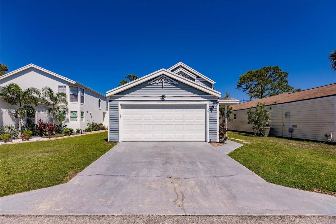 最近租的: $3,065 (3 贝兹, 2 浴室, 1636 平方英尺)