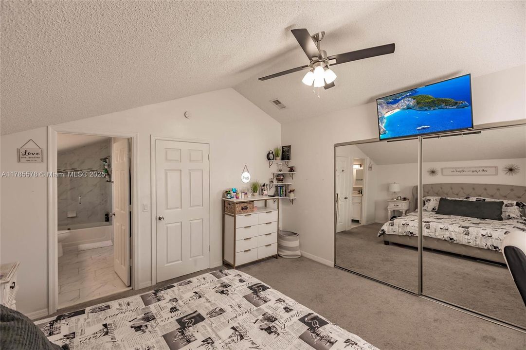 最近租的: $3,065 (3 贝兹, 2 浴室, 1636 平方英尺)